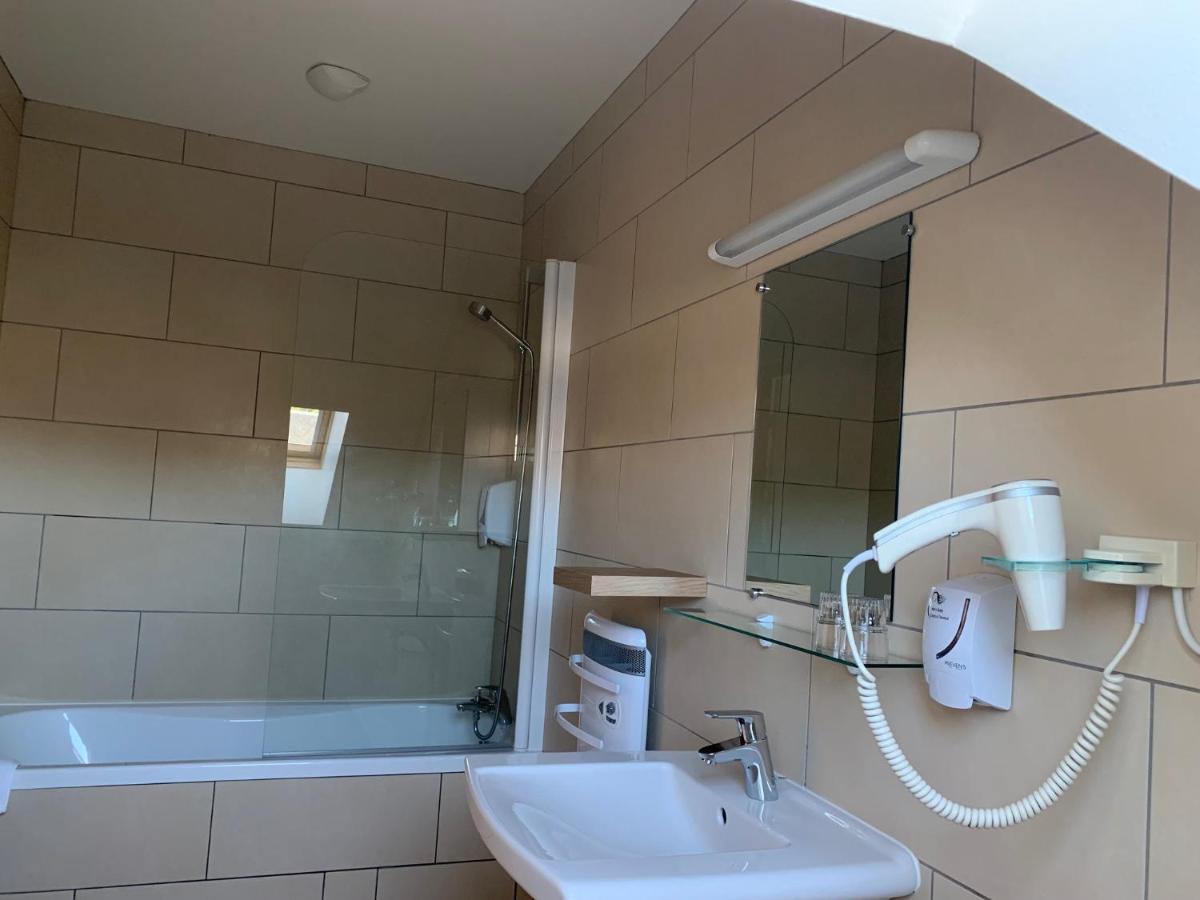 Le Grand Hotel Ussel "Nouvelle Gerance 2023" Bagian luar foto