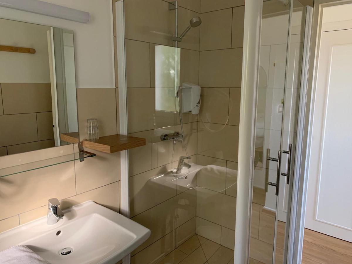 Le Grand Hotel Ussel "Nouvelle Gerance 2023" Bagian luar foto