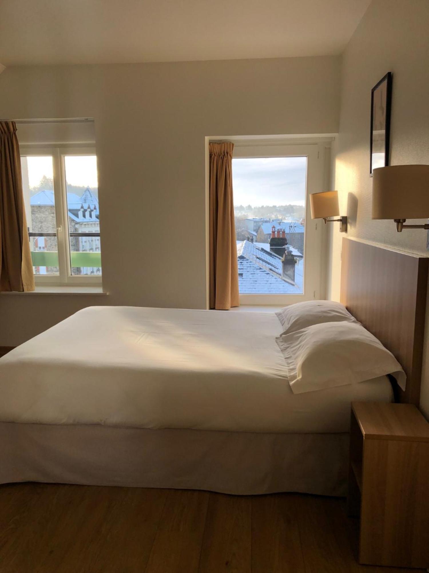 Le Grand Hotel Ussel "Nouvelle Gerance 2023" Bagian luar foto