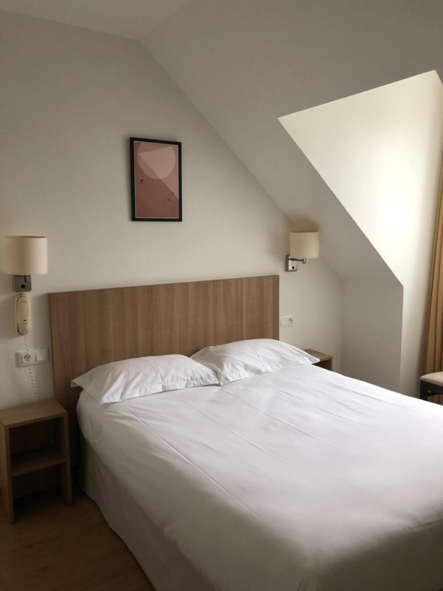 Le Grand Hotel Ussel "Nouvelle Gerance 2023" Bagian luar foto