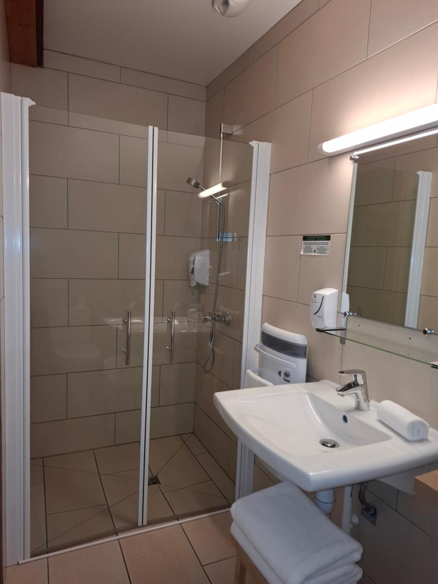 Le Grand Hotel Ussel "Nouvelle Gerance 2023" Bagian luar foto