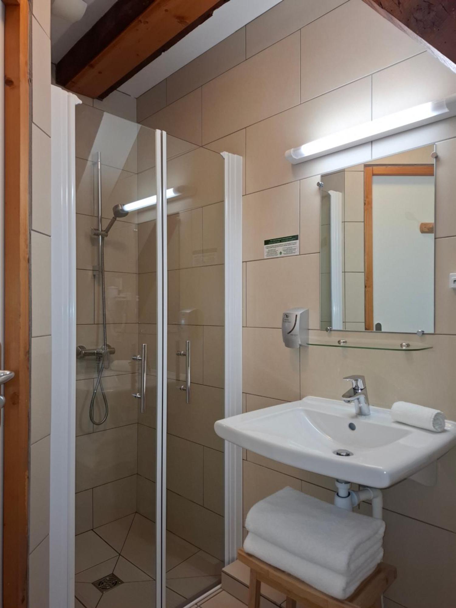 Le Grand Hotel Ussel "Nouvelle Gerance 2023" Bagian luar foto