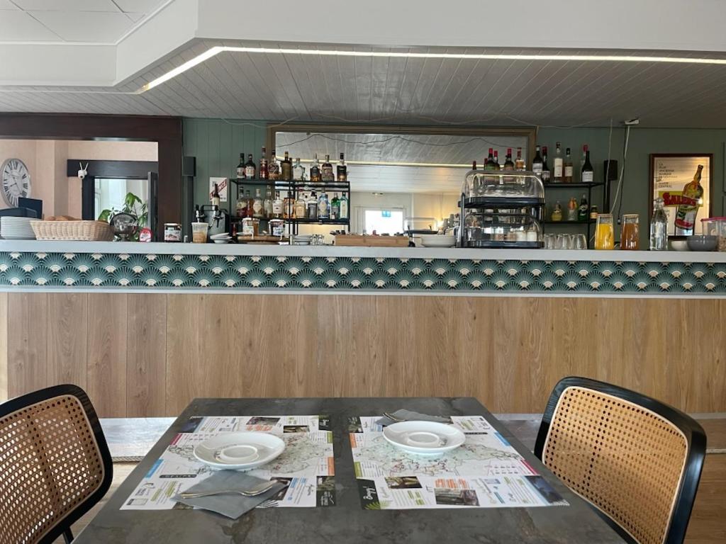 Le Grand Hotel Ussel "Nouvelle Gerance 2023" Bagian luar foto